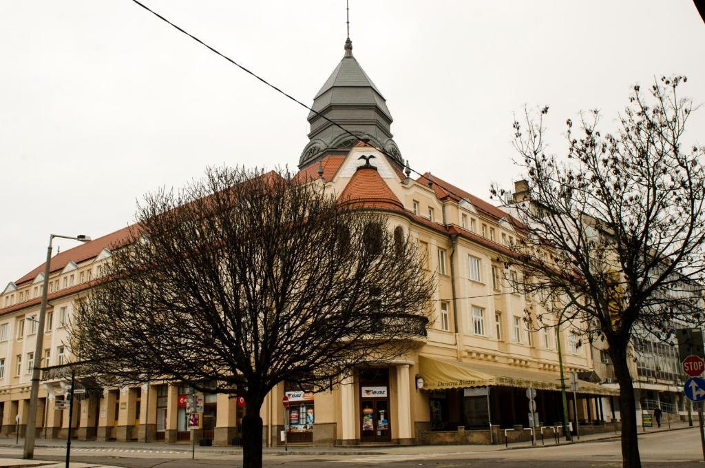 Hotel Dorottya Kaposvár Exteriör bild