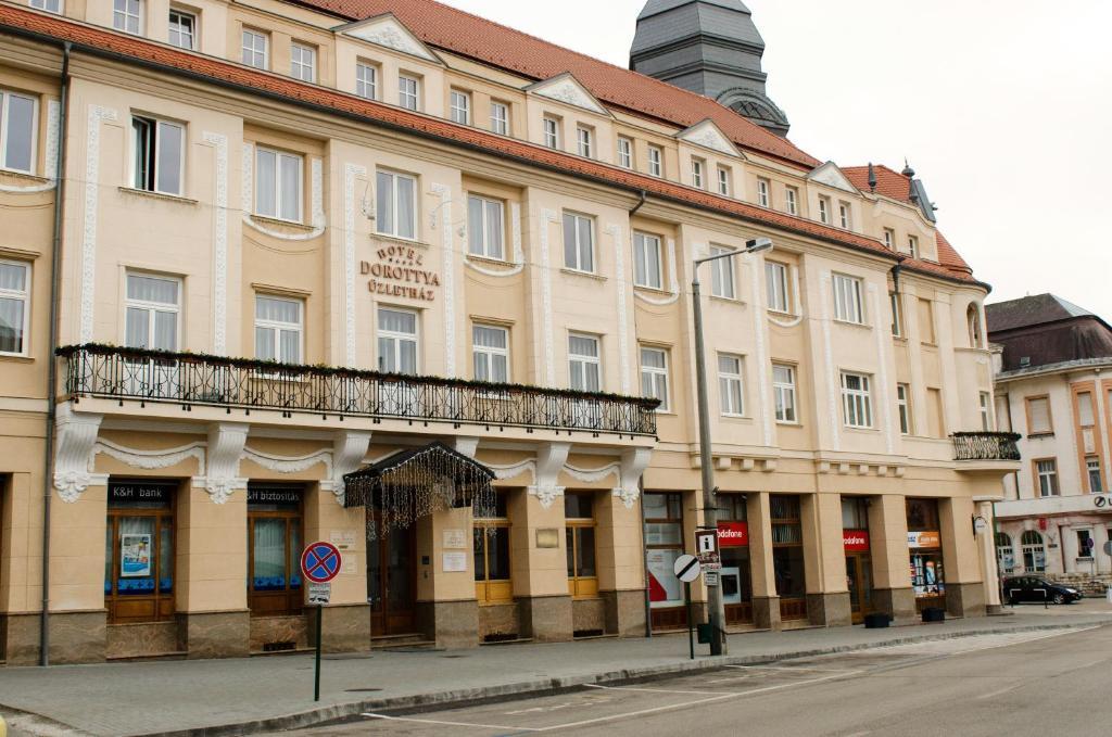 Hotel Dorottya Kaposvár Exteriör bild